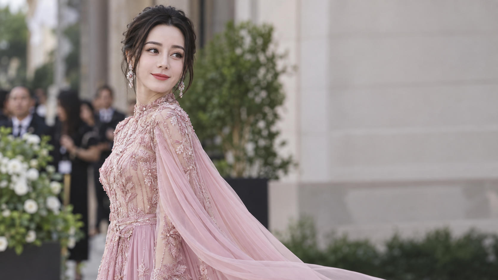 Anggunnya Dilraba Dilmurat Bergaun Pink Desainer Indonesia