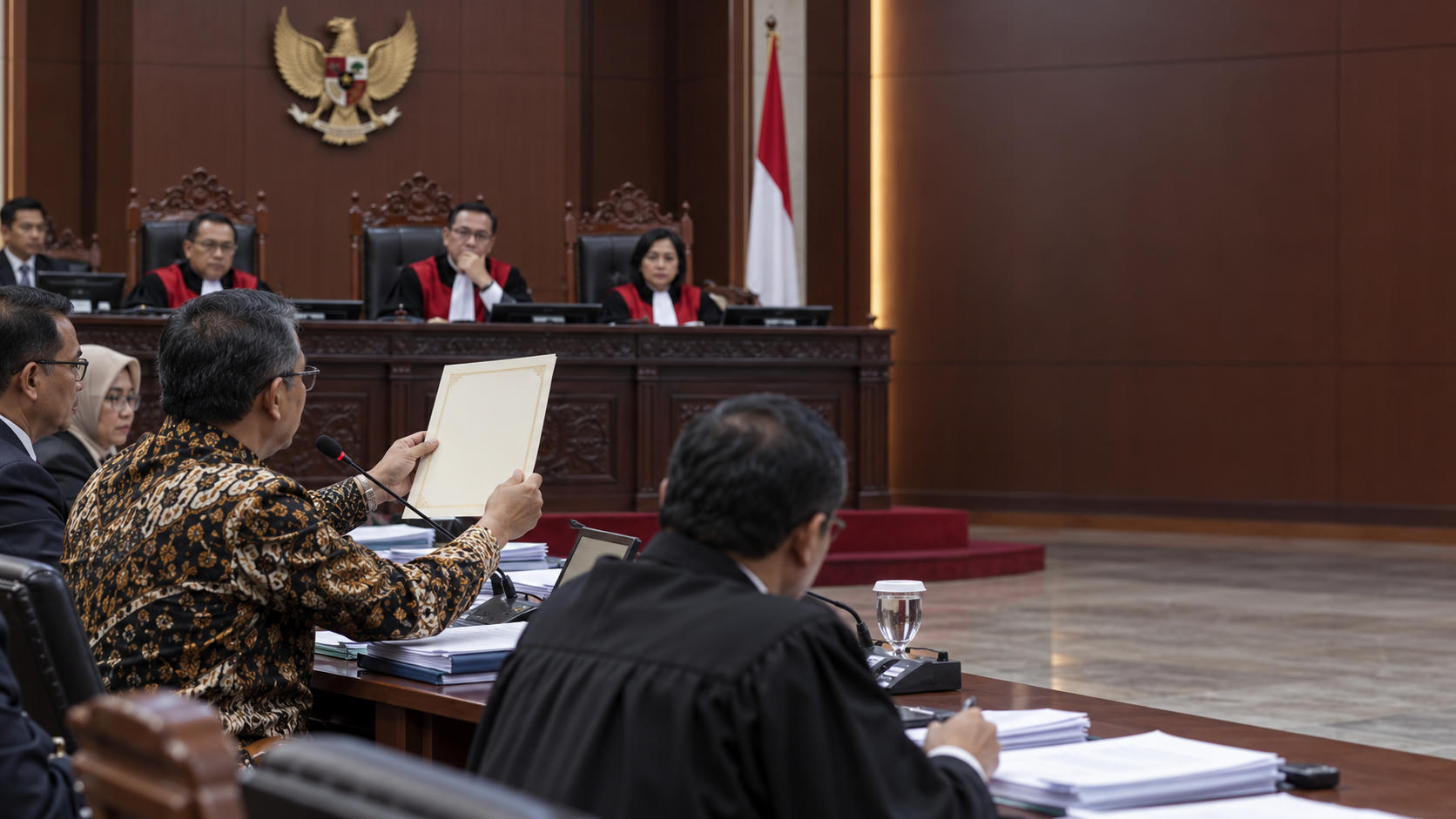 Dasar Penyetaraan Pendidikan Gibran di Sidang MK
