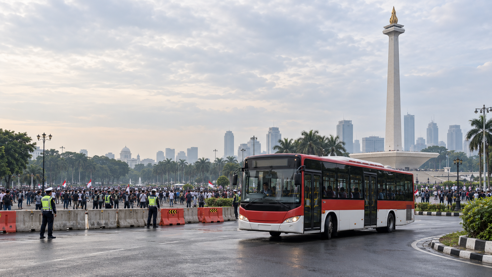 Enam Rute TransJakarta Terdampak Aksi Monas