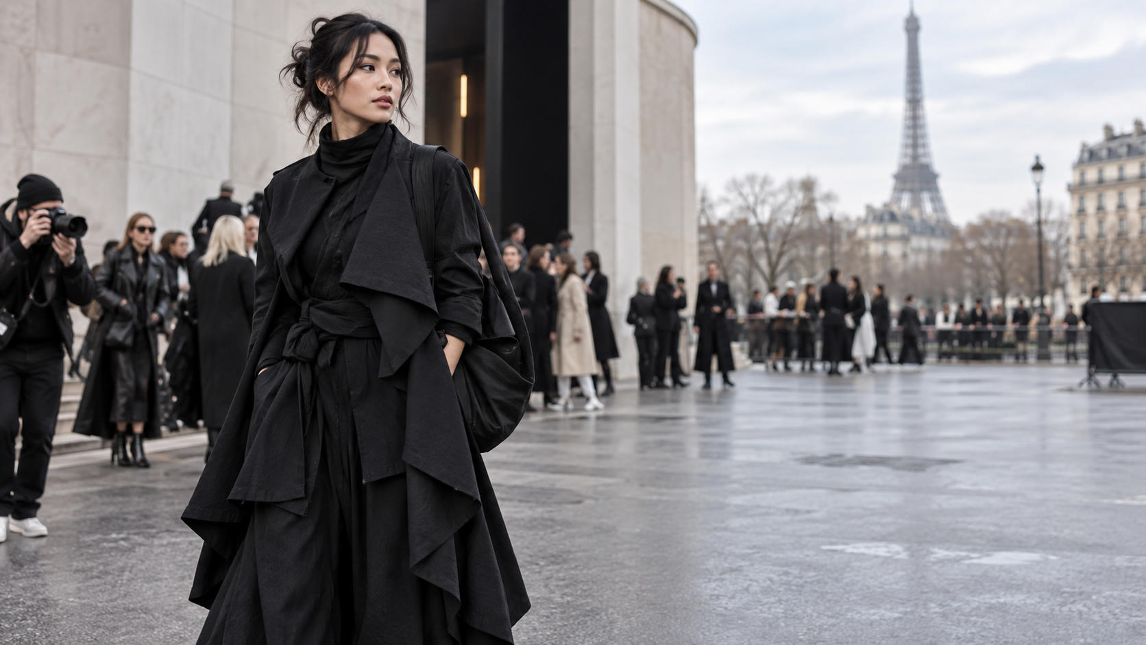 Gaya Raisa di Paris Fashion Week dengan Yohji Yamamoto
